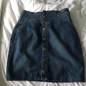 Light wash blue denim skirt high wasted